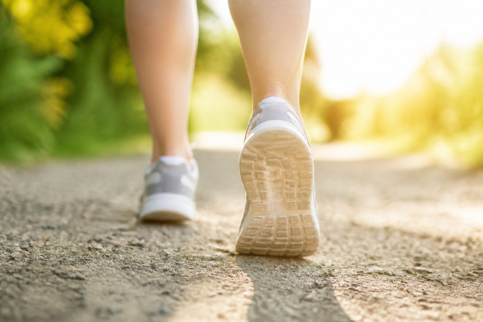 Les bienfaits de la marche sur le bonheur validés par la science